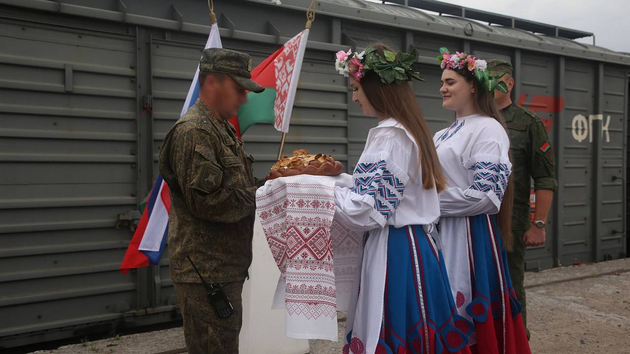 На волнующие Запад военные учения России и Белоруссии прибыли первые военные