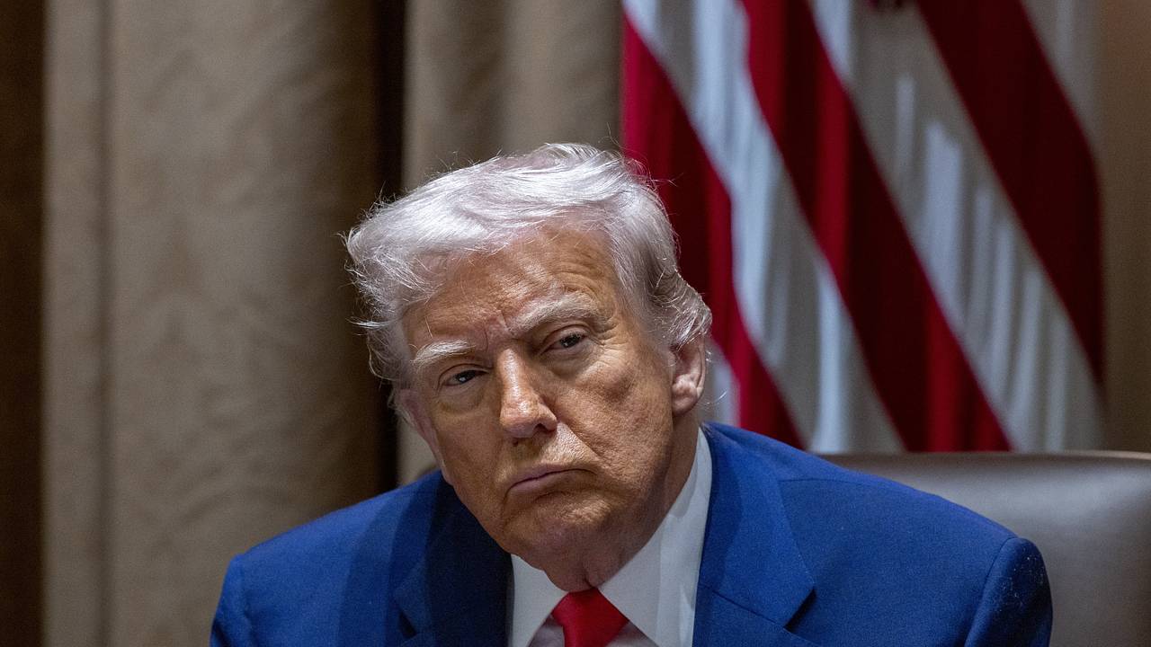 «Ему придется что-то подписать». Что сказал Трамп об условиях для Зеленского и территориальных вопросах между Россией и Украиной?