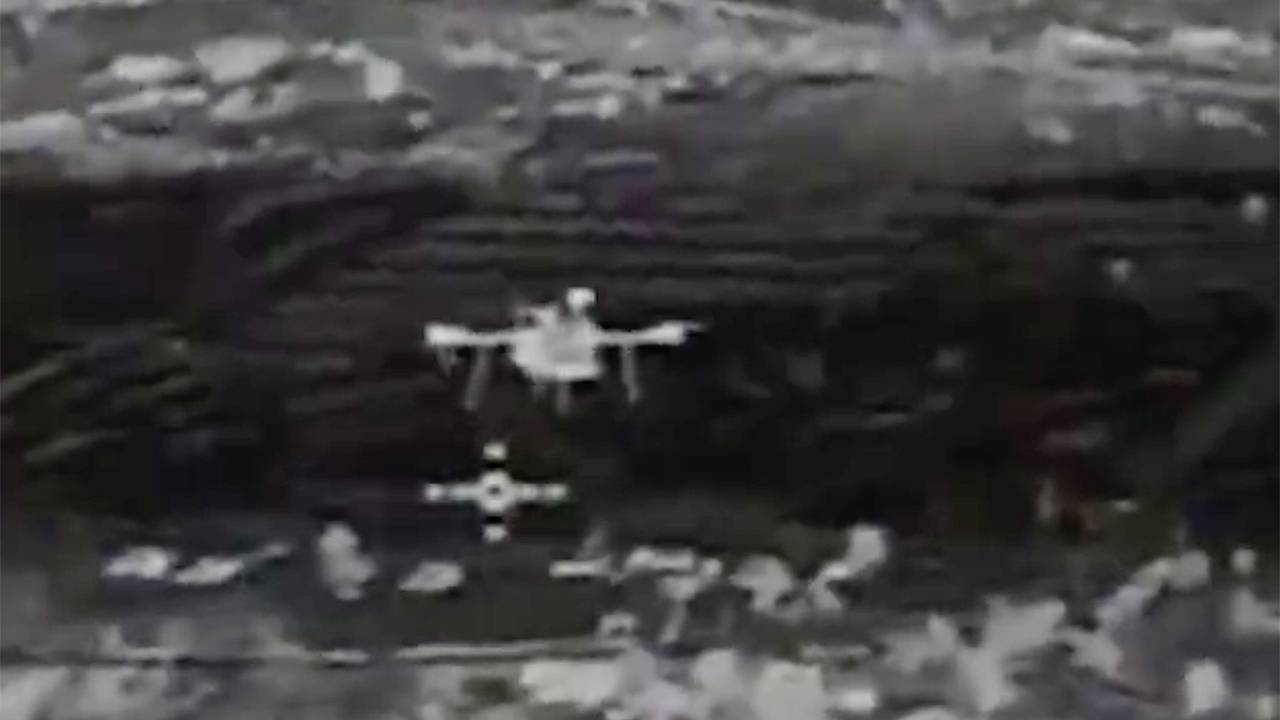 Российский дрон пошел на таран украинской «Бабы-Яги» и попал на видео