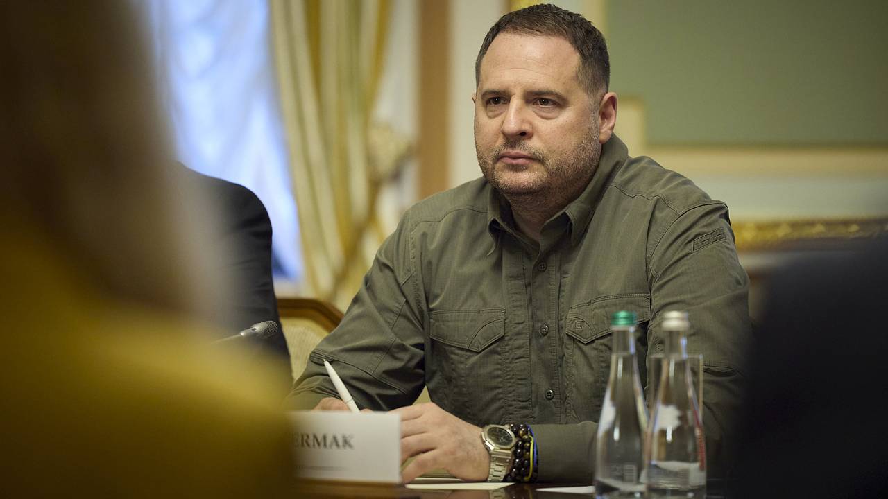 В Турции рассказали о попытке Ермака и Сырского дать взятку Линдси Грэму