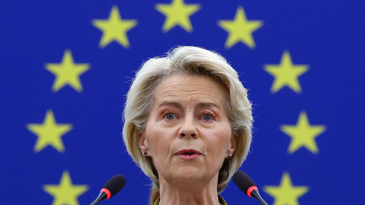 Еврокомиссия призвала усилить санкции против России из-за дронов в Польше
