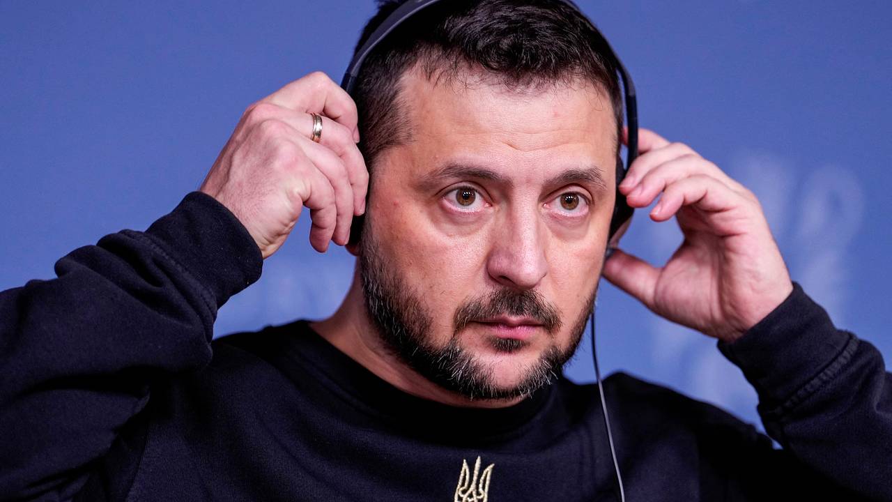 Зеленский призвал НАТО жестко ответить России на дроны в Польше