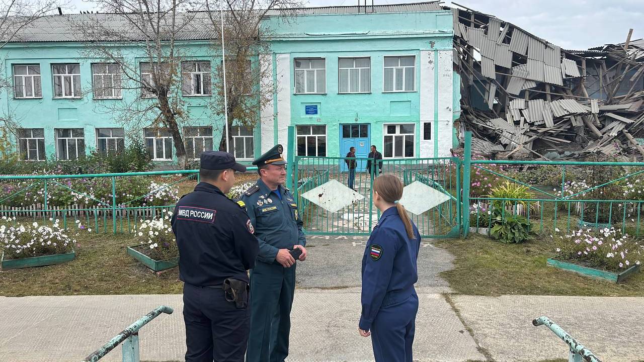 В Новосибирской области в здании частично обрушившейся школы ввели режим ЧС