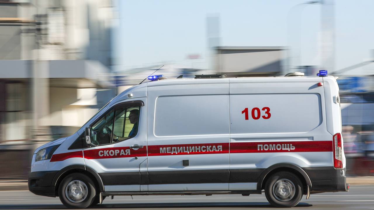 Стало известно о состоянии пострадавшего во время атаки ВСУ в Крыму охранника школы