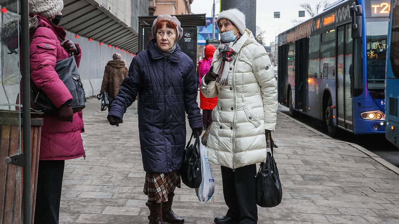 В Госдуме захотели запретить высаживать пенсионеров из транспорта