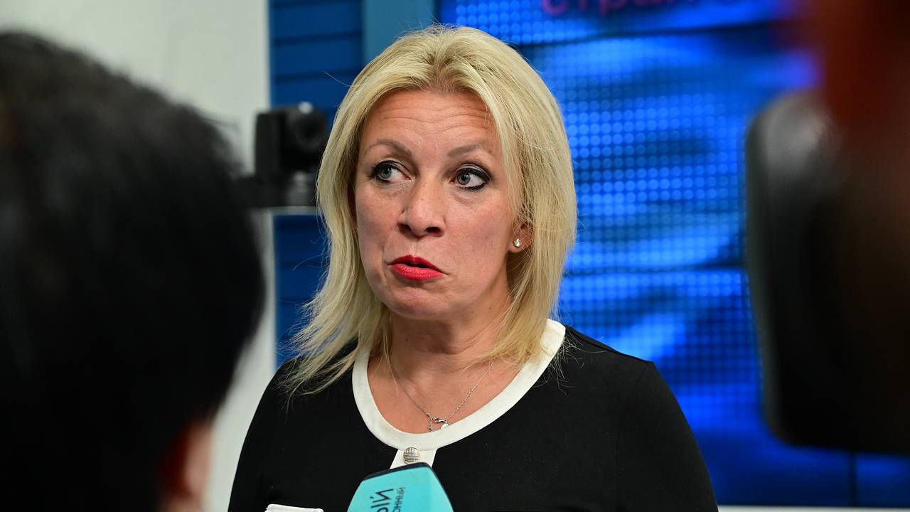 Захарова рассказала о создании Западом барьера для доступа граждан к российским СМИ