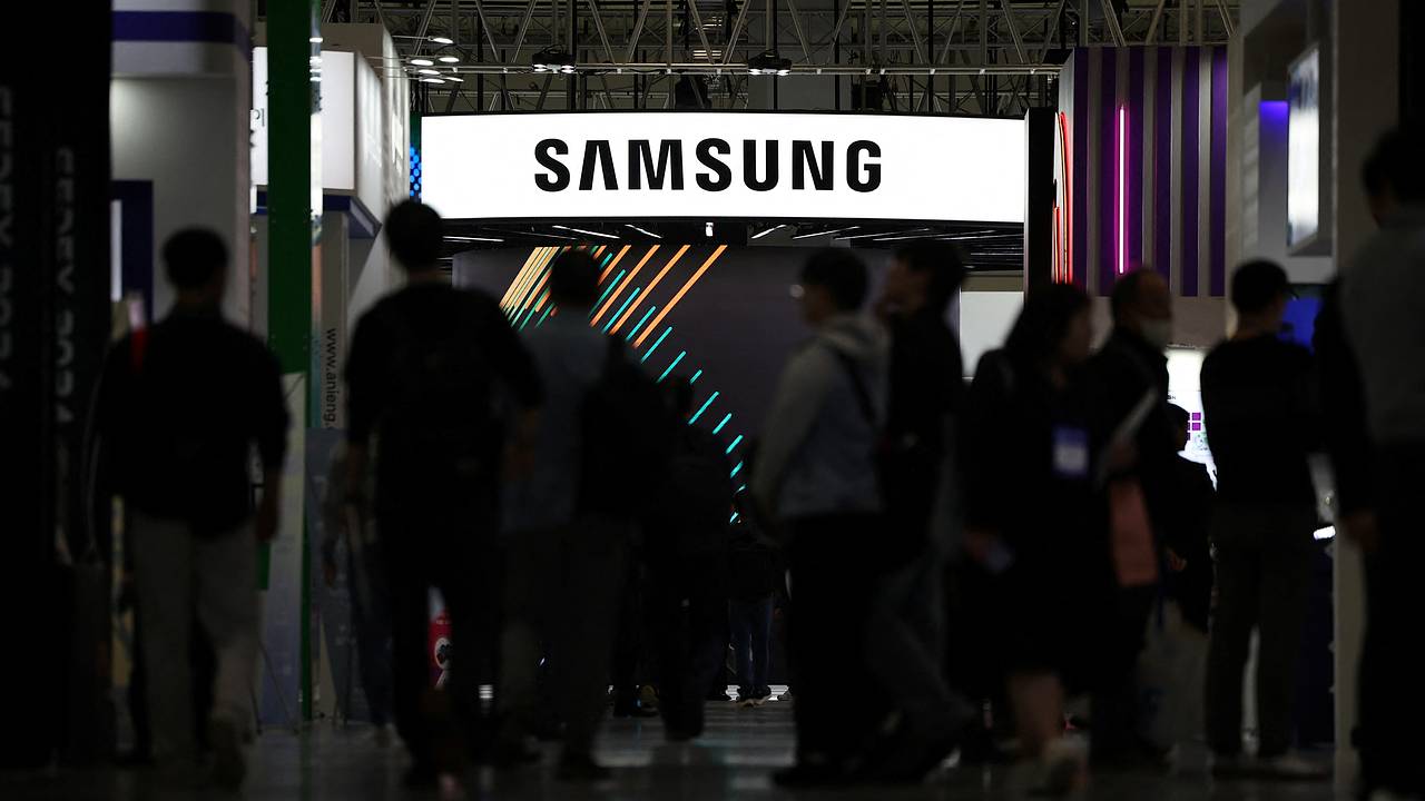 Samsung срочно изменила планы по выпуску смартфонов