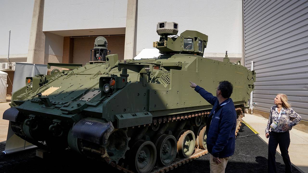 BAE Systems и Forterra создадут автономный БТР