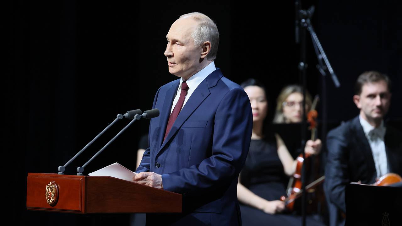 Названы поздравившие Путина с днем рождения зарубежные лидеры