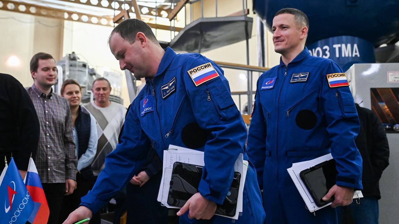 Экипажи МКС-74 сдали экзамен по перестыковке