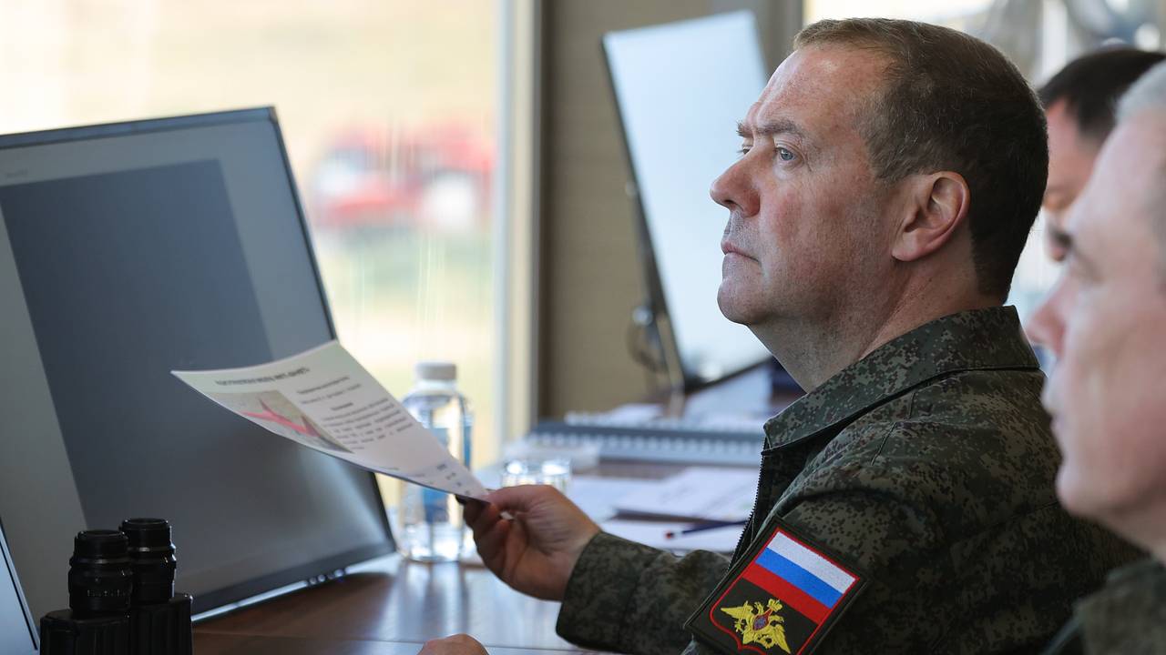 Медведев рассказал об испытаниях перспективного российского оружия