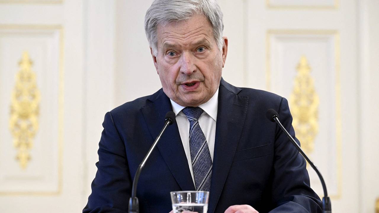 Экс-президент Финляндии раскрыл детали разговора с Путиным о НАТО