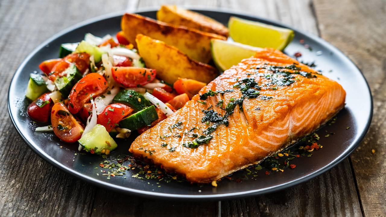 Средиземноморская диета оказалась защитой от воспалительного заболевания