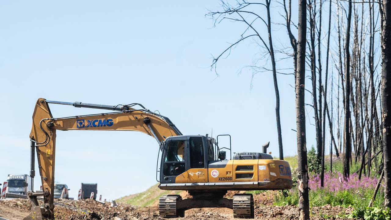 В России в ходе строительства трассы М-12 повредили дороги на миллиарды рублей
