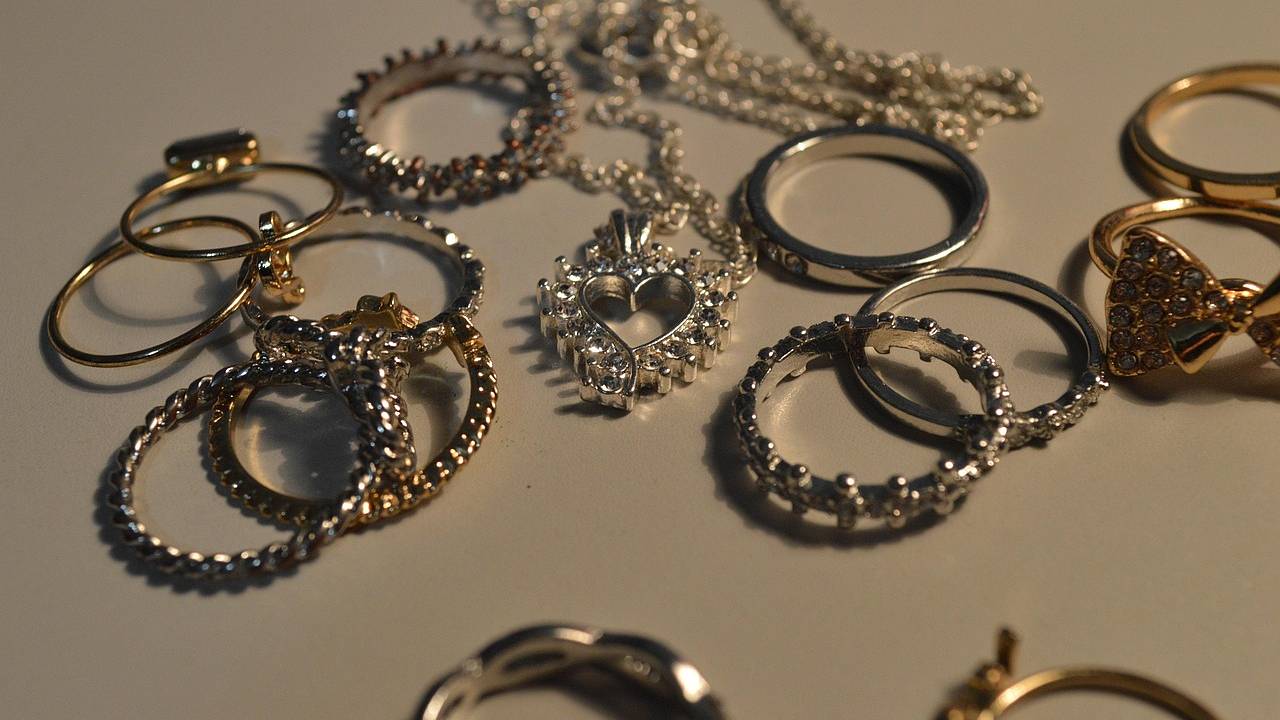 Появился список вынесенных грабителями из квартиры ювелира в Москве драгоценностей