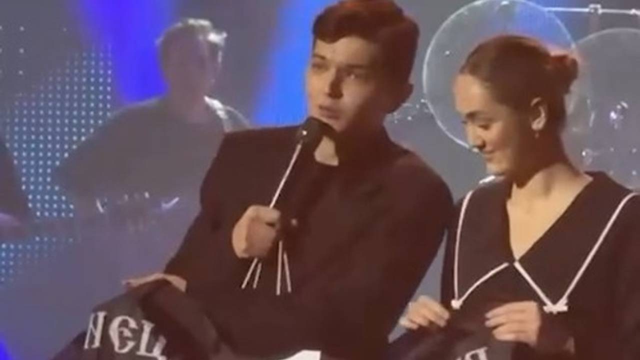 Российский певец выступил в Донецке после сорванного концерта в Казахстане