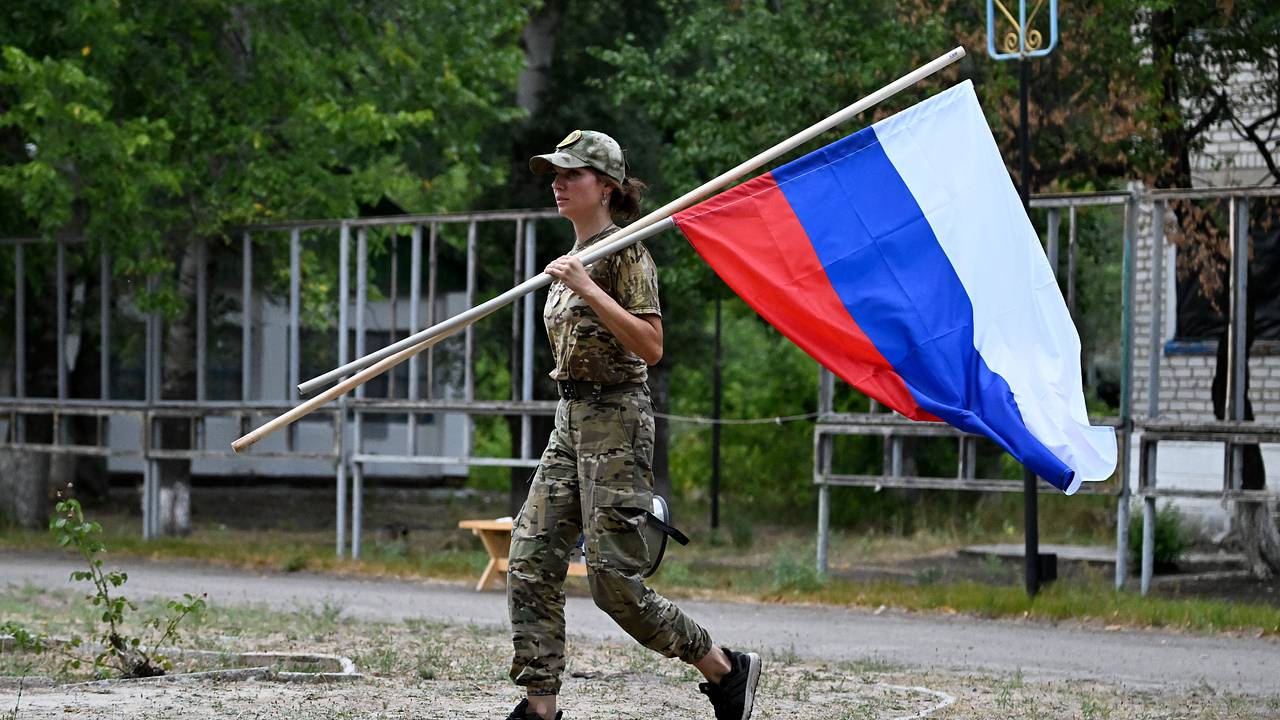 В России захотели внедрить профстандарт для специалистов по патриотическому воспитанию