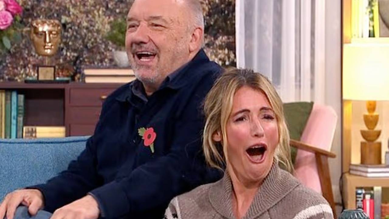 Гость шоу обратился к ведущей со словами «ты воняешь» и заставил ее открыть рот от шока