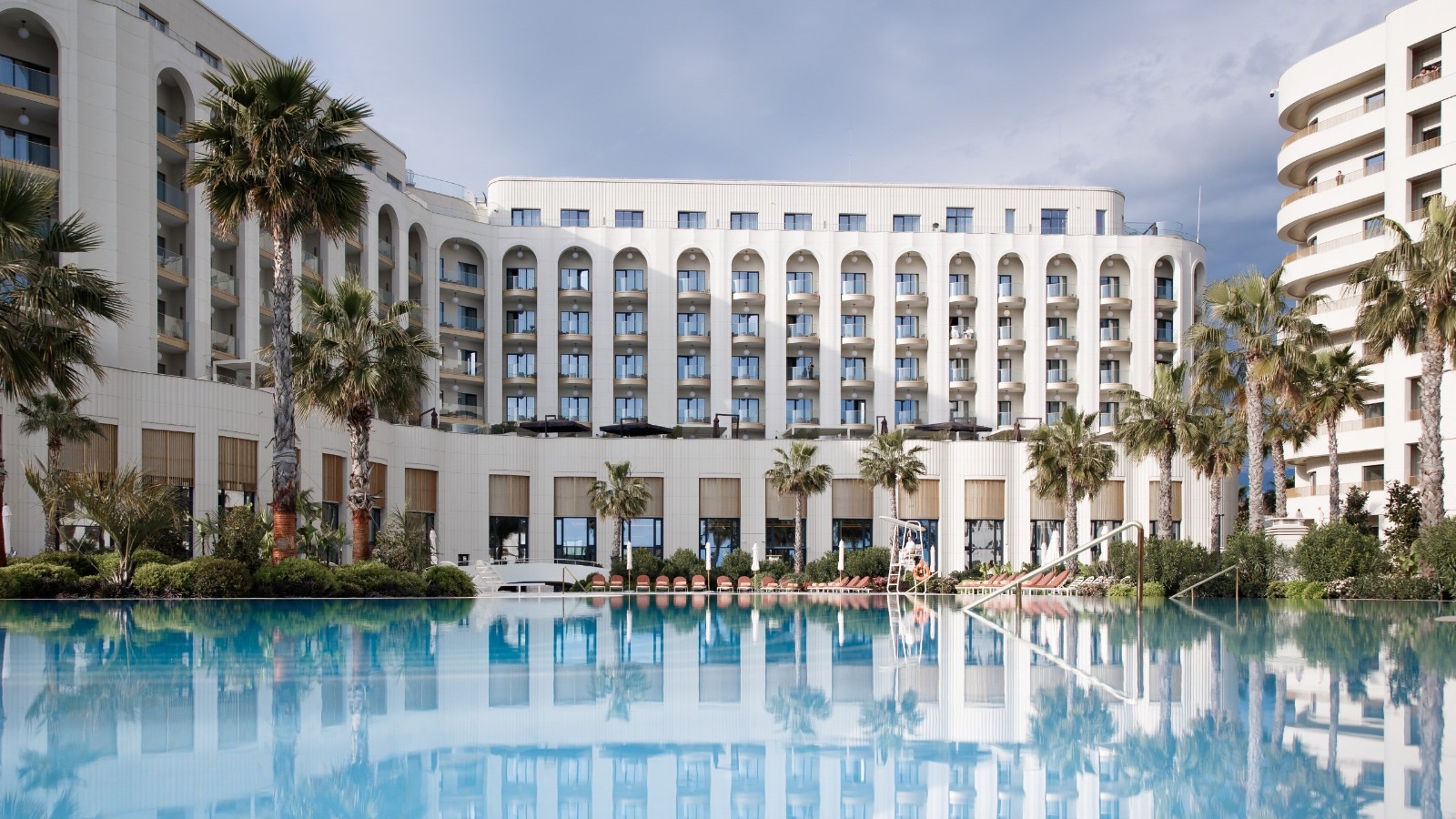 Неделя потребления: инвестиции в драгоценности и подготовка к зимнему сезону