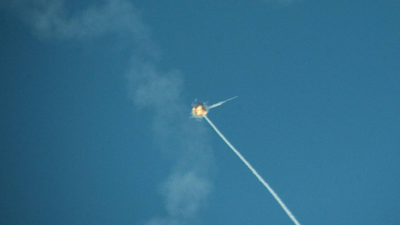 Три человека пострадали при атаке БПЛА в российском регионе