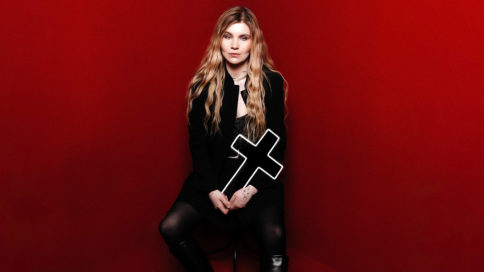 Делай как я: фотограф Саша Сахарная о «пути классика», самотерапии и поддержке семьи