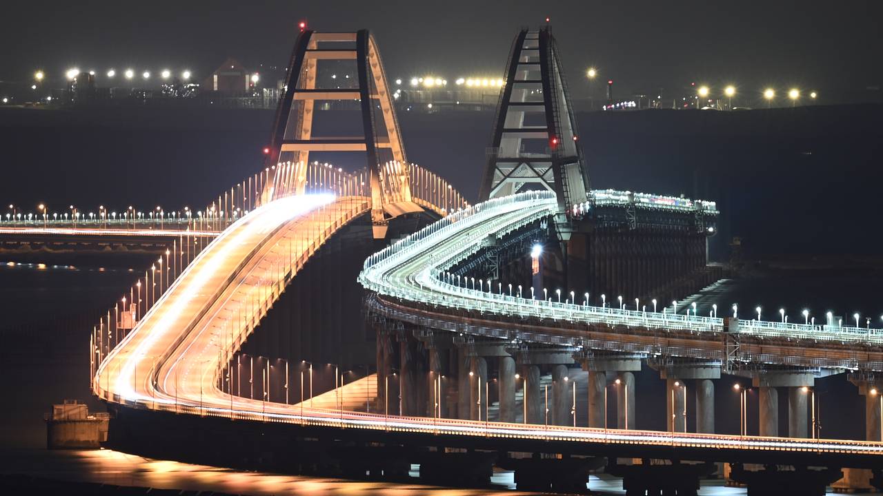 На Крымском мосту ввели новые ограничения