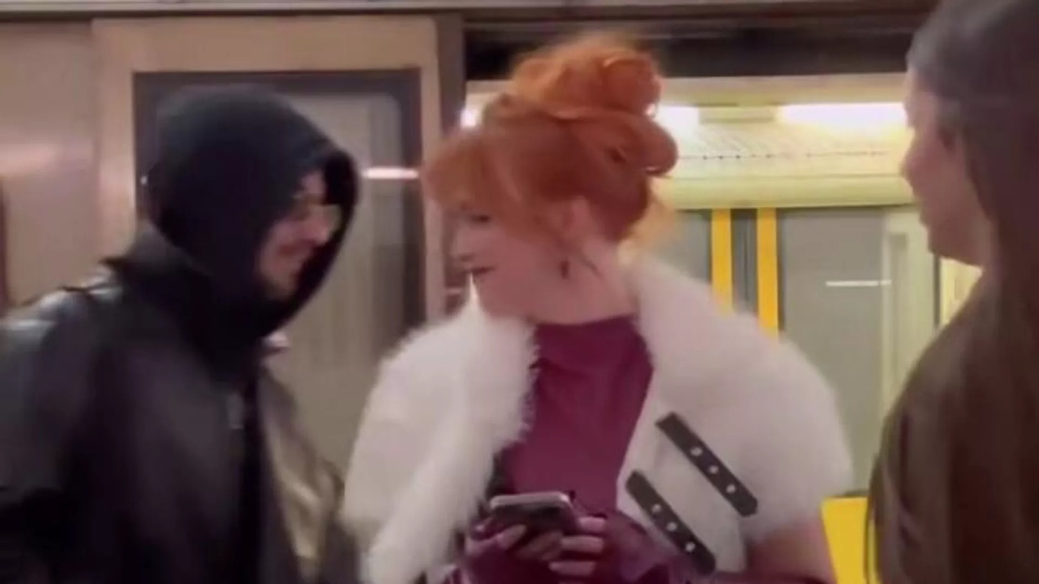 Суд в Москве арестовал на 15 суток ударившего в метро блогера