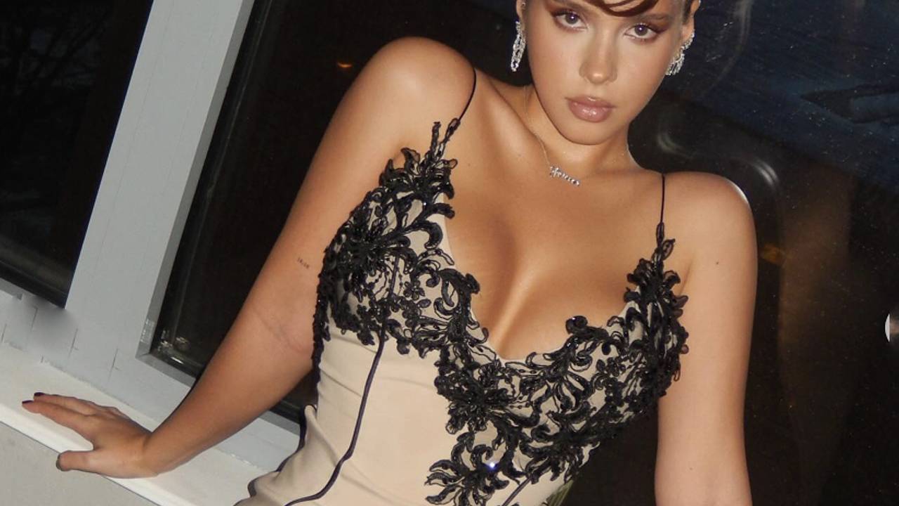 Дочь российского миллиардера снялась в откровенном платье