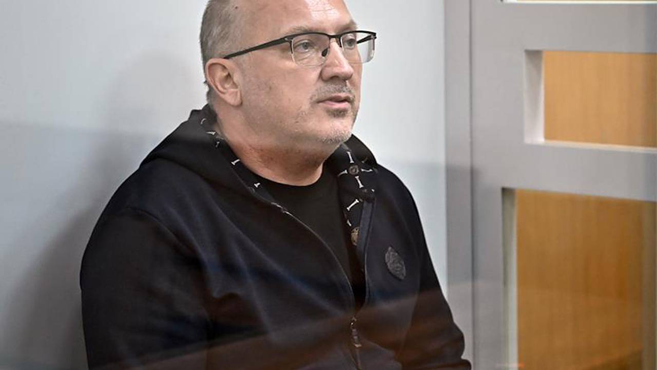 Бывший глава управления Минобороны России сел за взятку от директора швейной фабрики