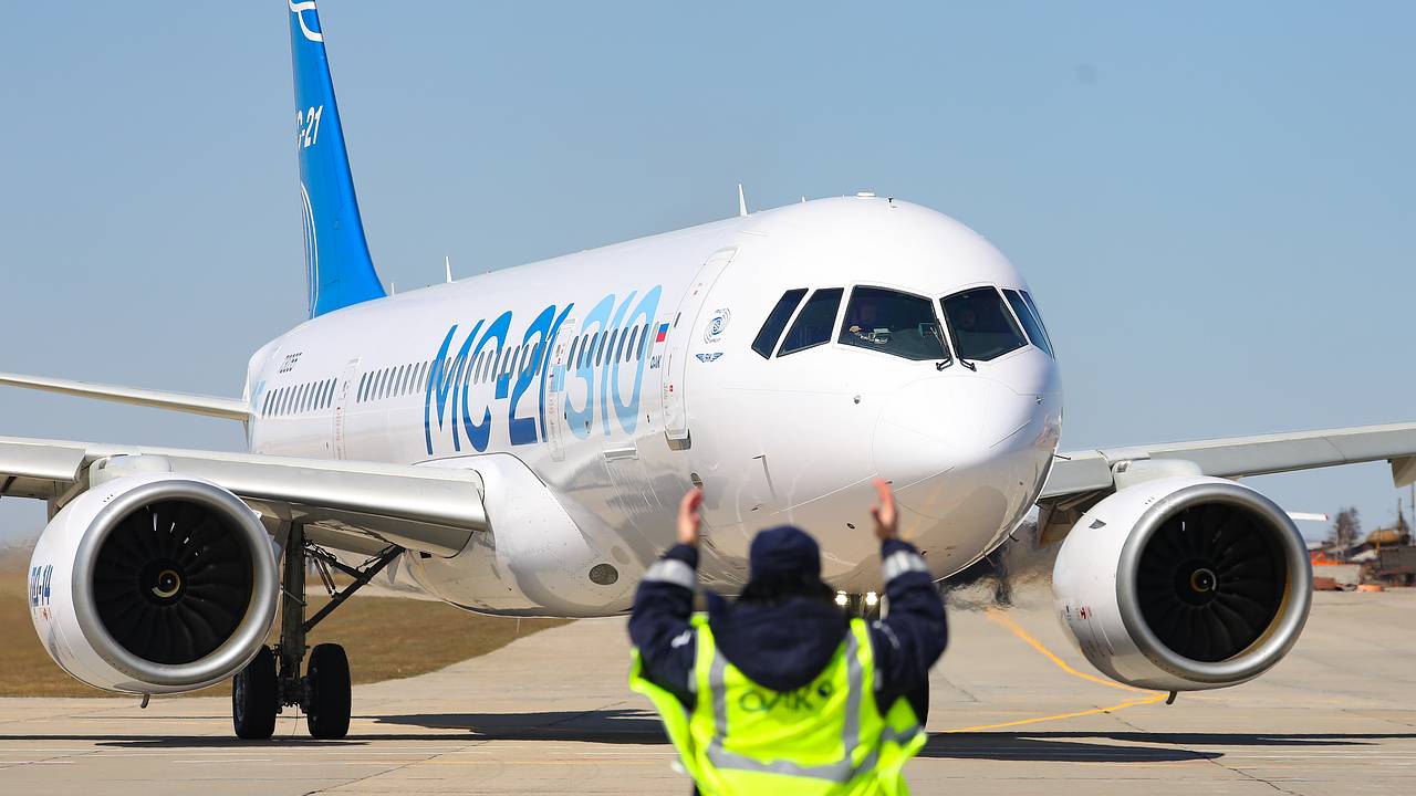 Путин похвалил получившийся самолет МС-21