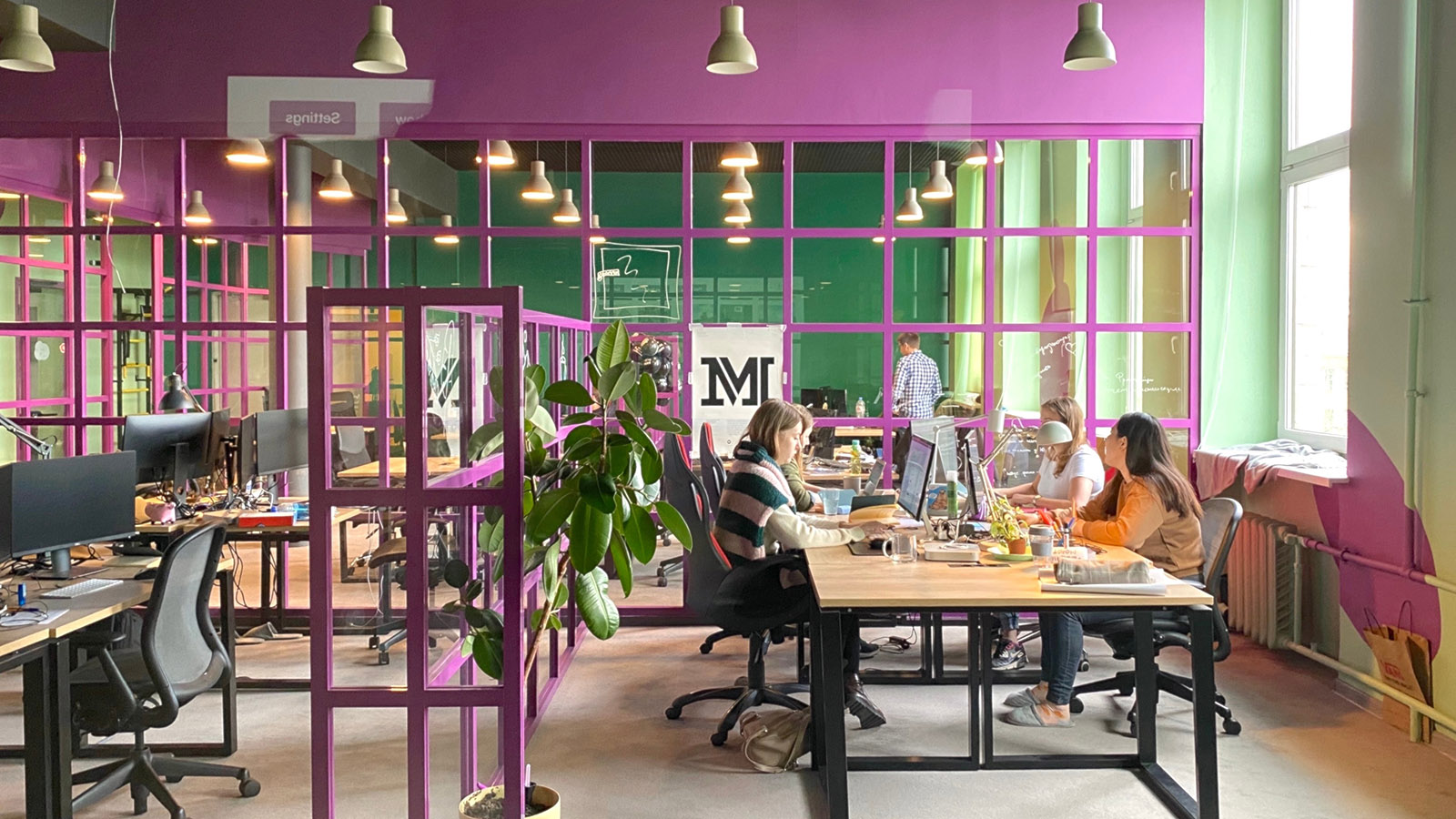 Субботний венчур: $500 млн в Plata и отъезд основателя iGooods из России