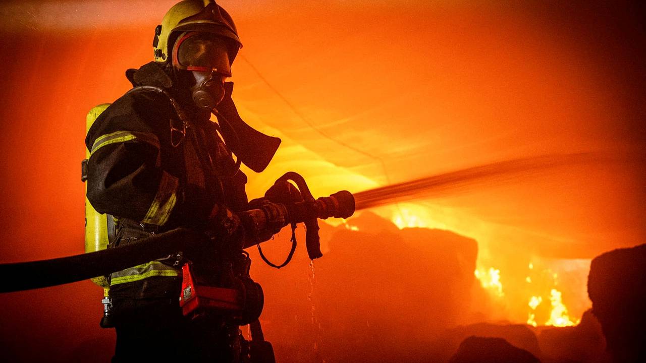 В украинском городе несколько раз за ночь прогремели взрывы