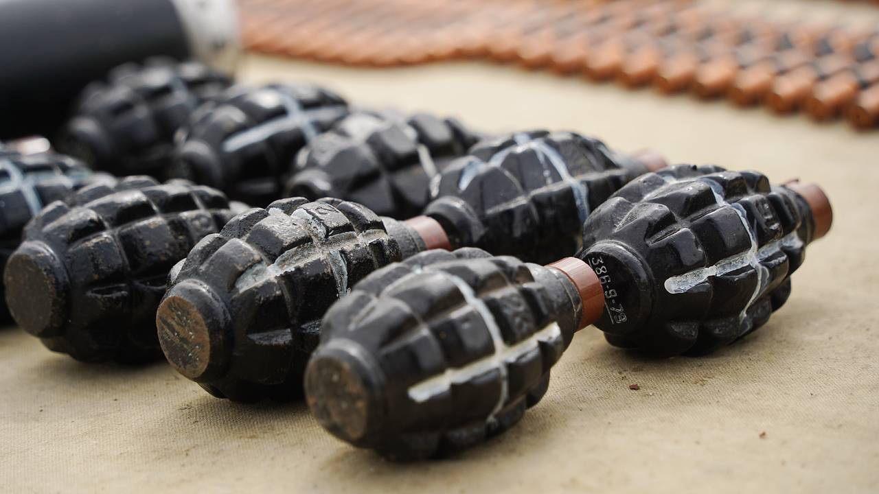 В Москве нашли пакет с гранатами