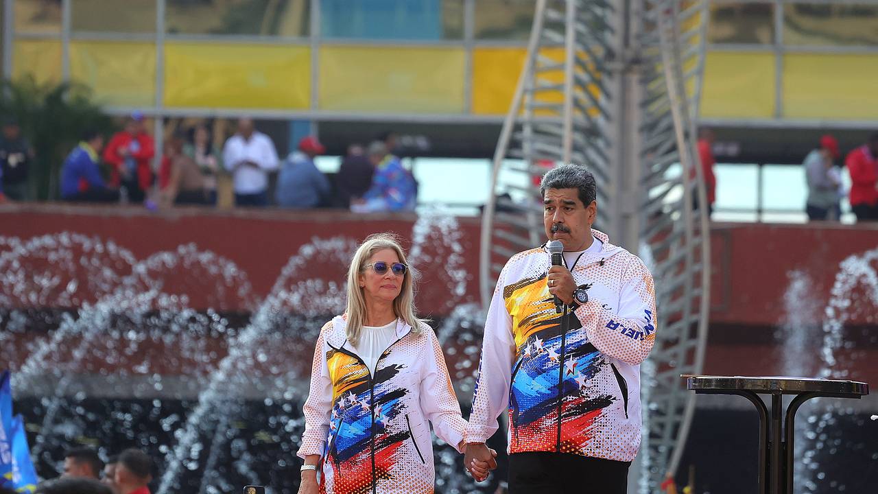 Лукашенко рассказал о предложении супруге Мадуро перед захватом