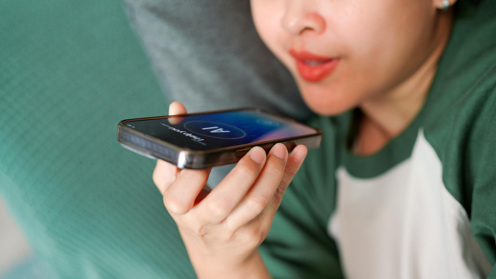 Покупки с умом: «Яндекс» обучил языковую модель подбирать товары прямо в чате