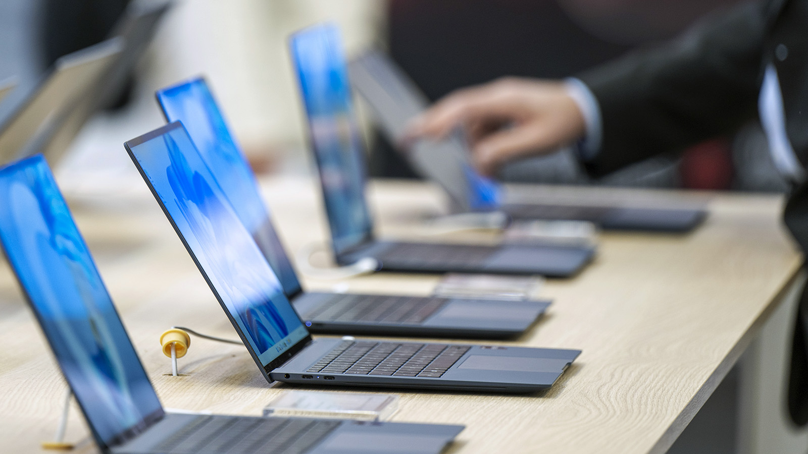 Память не для всех: как инвестиции в ИИ приводят к росту цен на ноутбуки