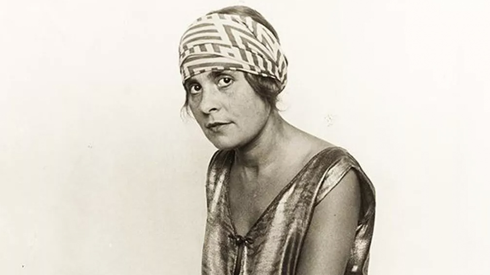 В тени Маяковского: как Лиля Брик сохраняла память о поэте и искала себя в искусстве