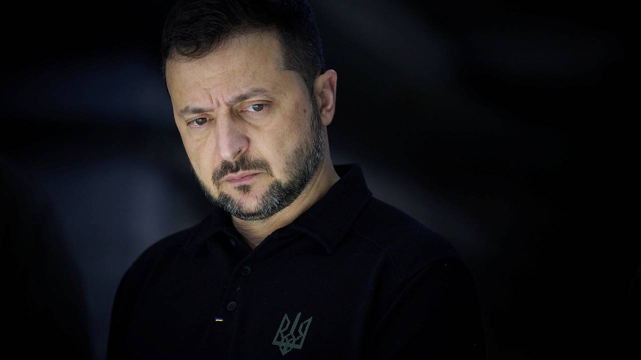 Отсутствие Зеленского на форуме в Давосе объяснили