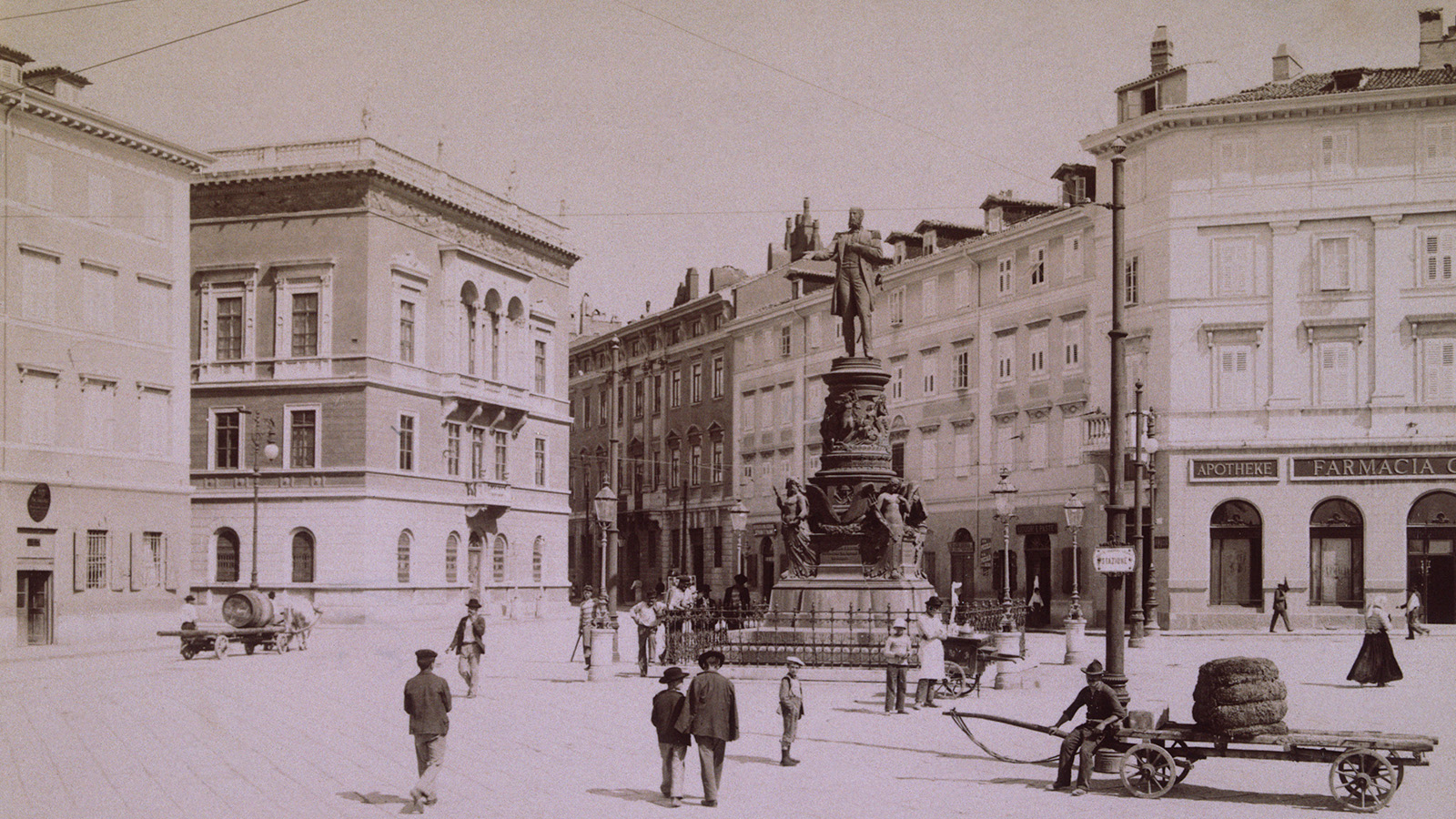 «Сын часовщика»: роман о том, как история и политика определяют жизнь обычных людей