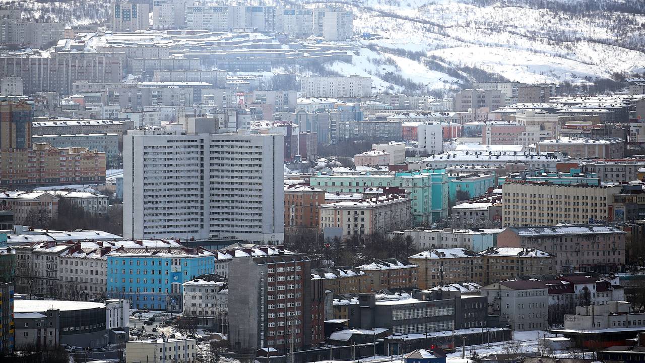 Мурманская область четвертый день подряд остается без света. Жителям раздают тушенку и хлеб. Что известно о причинах блэкаута?