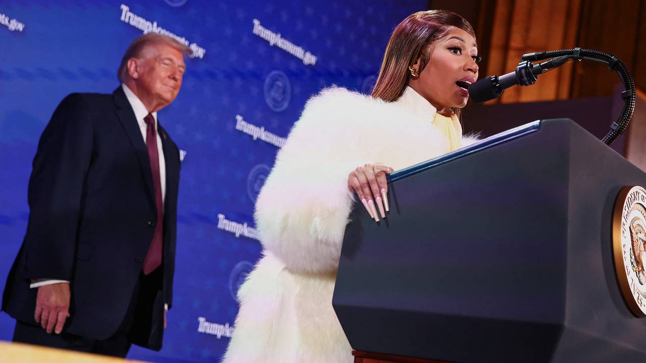 Трамп захотел отрастить ногти как у Ники Минаж