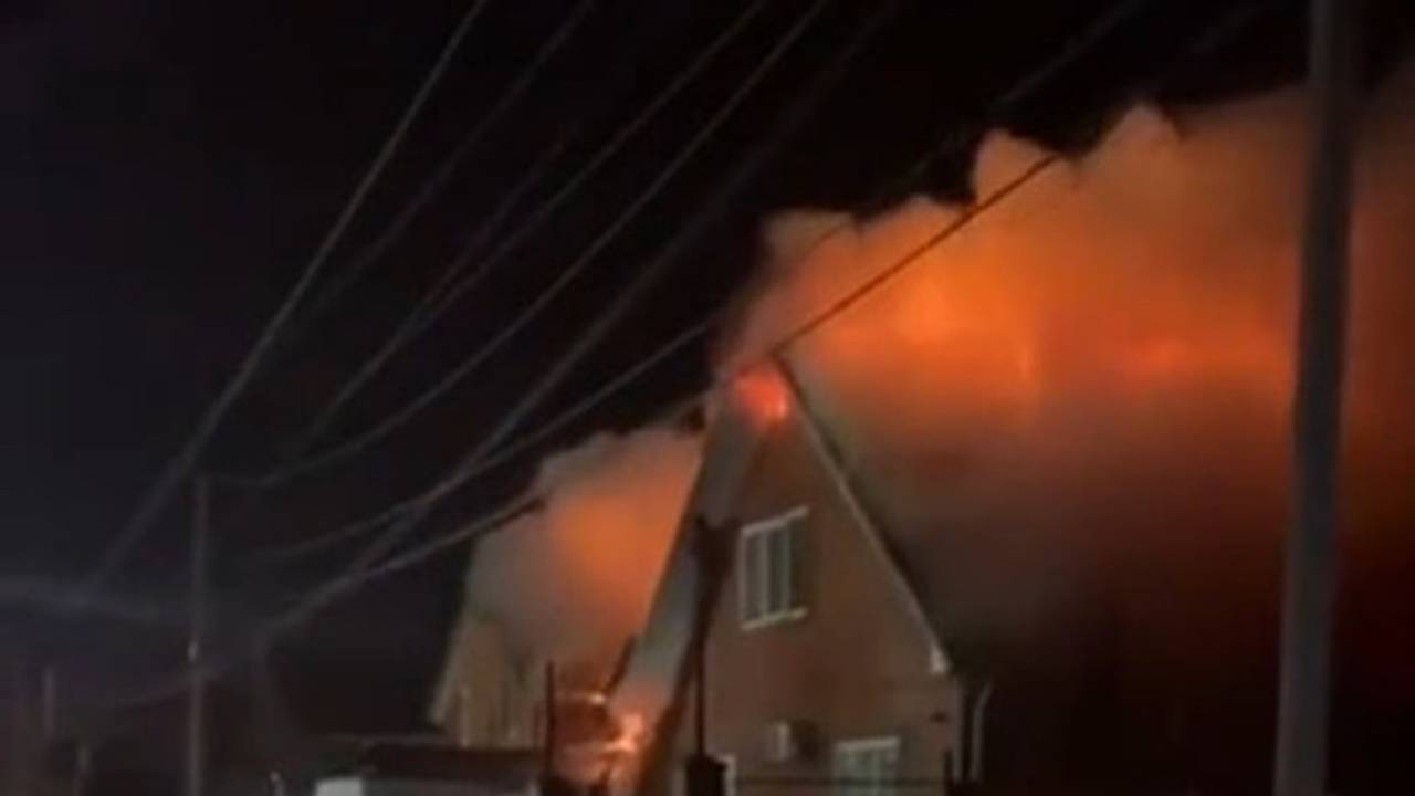 ВСУ перед переговорами в Женеве совершили налет на регионы России. В Краснодарском крае горит нефтеперерабатывающий завод