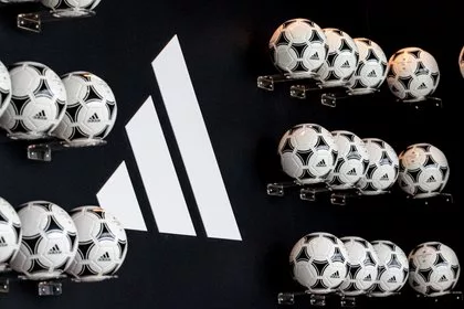 Adidas зарегистрировал товарный знак в России
