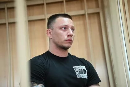Насмерть сбивший звезду клипа «Девочка-война» байкер избежал колонии