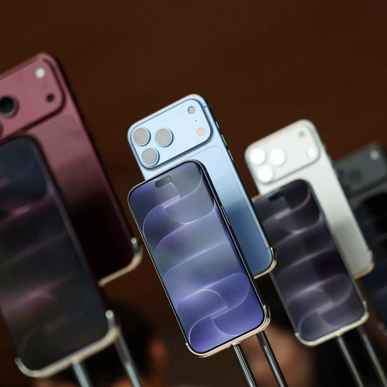 Спрос на iPhone упал по одной причине