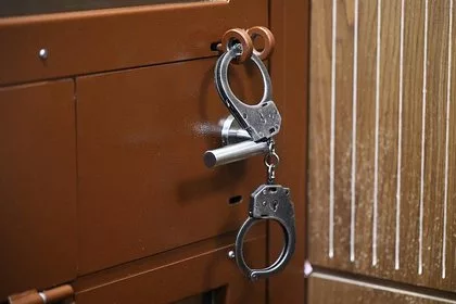 Массовая драка на детской площадке российского города привела к десяткам арестов