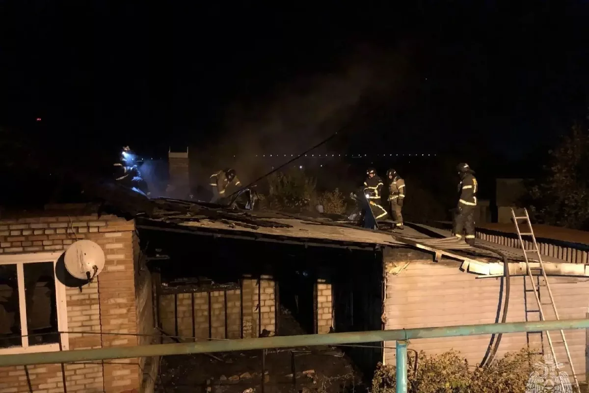 В Тарасовском районе 45-летний мужчина погиб при пожаре в частном доме