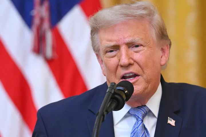 Трамп обвинил Зеленского в коррупции