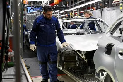 Желающие добровольно уволиться сотрудники обвалили внутренний портал BMW