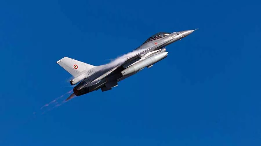 Румынские истребители F-16 сбили два беспилотника над Черным морем